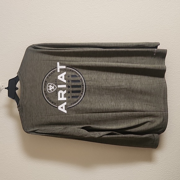 Ariat Other - Ariat Charger Roundabout Brine Olive Large long sleeve